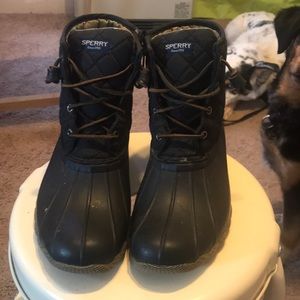 7.5 black Sperry duck boots